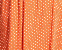 Prikket oversize skjorte fra Gozzip - Orange med hvide prikker - Gerda