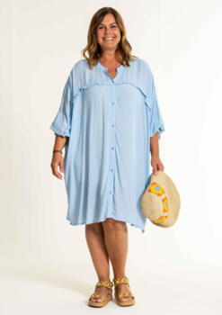 Gerda oversize skjorte tunika fra Gozzip i lyseblå