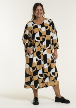 Linette kjole fra Gozzip i flot grafisk print