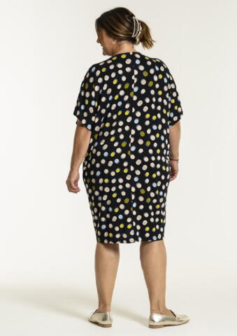 Belina kjole fra Gozzip - Sort med dots