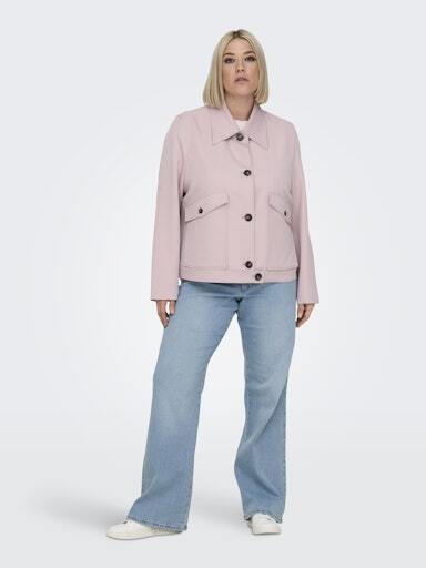 Carcathy kort jakke fra Only Carmakoma - Violet ice