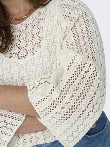 Carnova strikket bluse fra Only Carmakoma - Cloud dancer